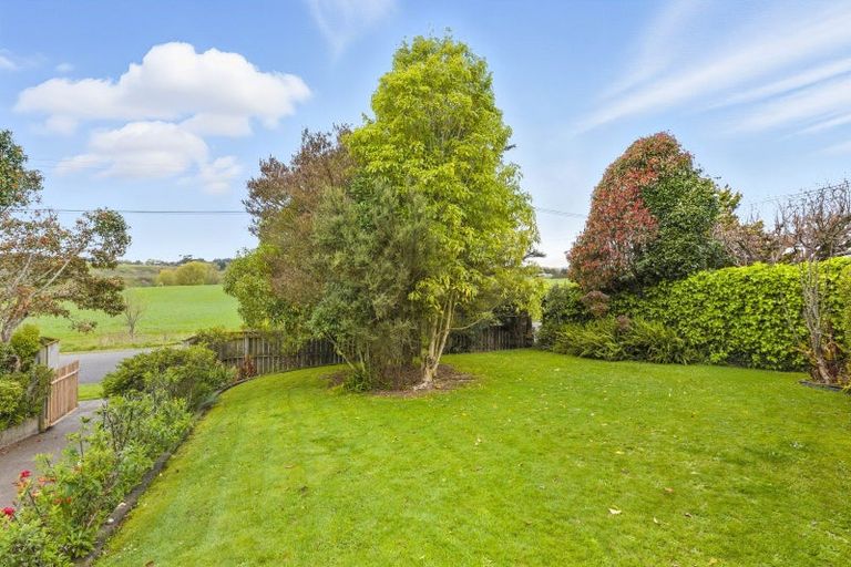 Photo of property in 79 Kawiu Road, Levin, 5510