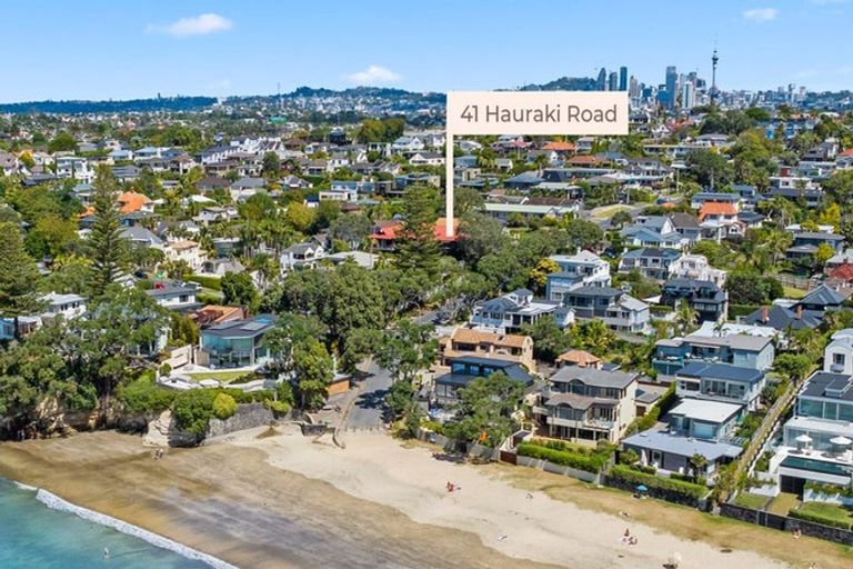 Photo of property in 1/41 Hauraki Road, Hauraki, Auckland, 0622