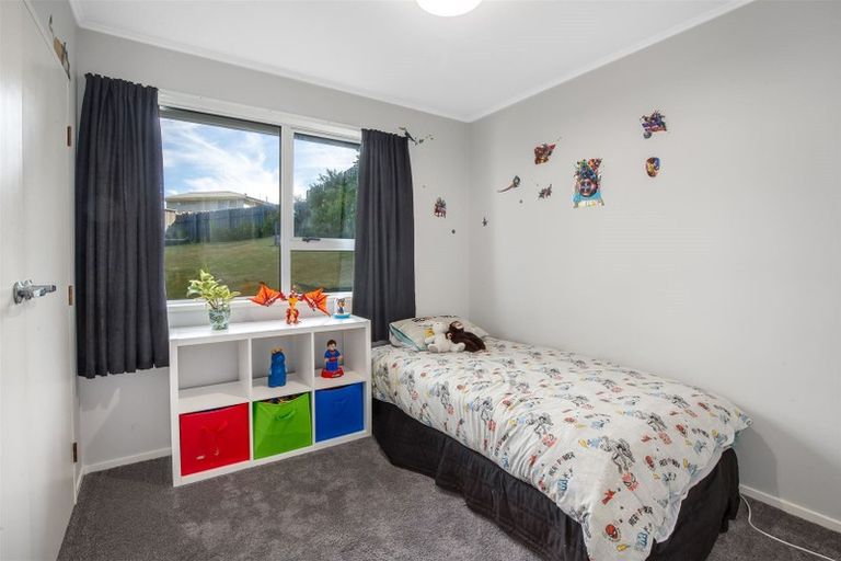 Photo of property in 3 Spey Place, Papakowhai, Porirua, 5024