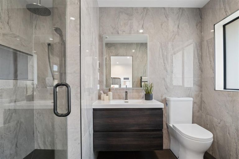 Photo of property in 1 Erlam Place, Matipo Heights, Rotorua, 3015