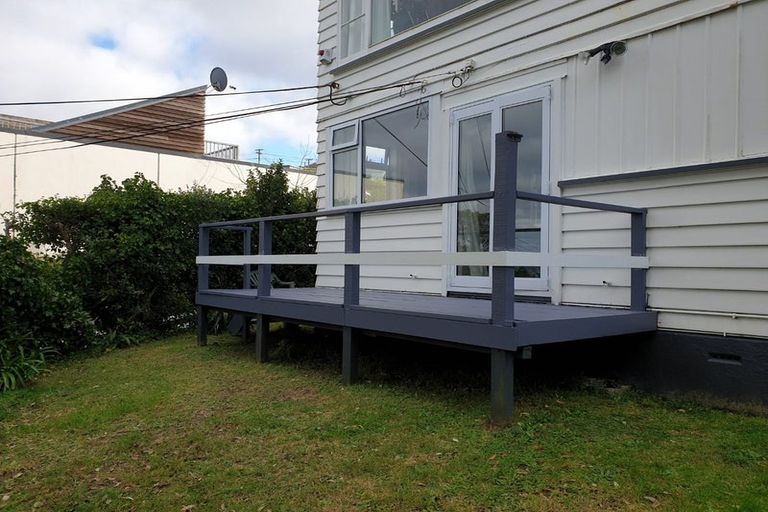 Photo of property in 1 Benares Street, Khandallah, Wellington, 6035