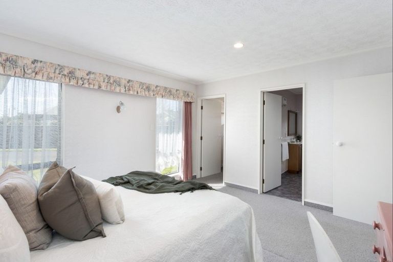 Photo of property in 9 Bishops Close, Greenmeadows, Napier, 4112