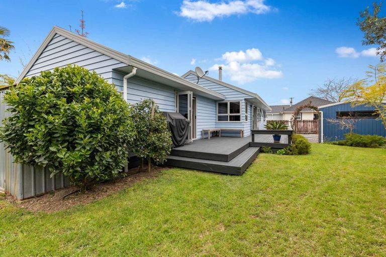 Photo of property in 2/17 Alma Crescent, Papakura, 2110