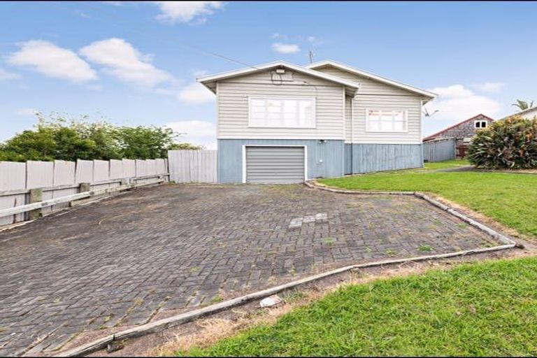 Photo of property in 4122 Great North Road, Glen Eden, Auckland, 0602