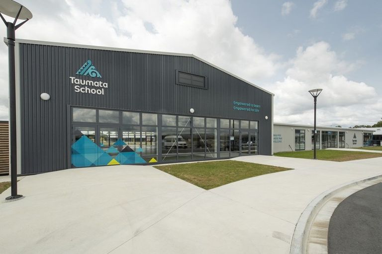 Photo of property in 1 Robley Road, Pyes Pa, Tauranga, 3112