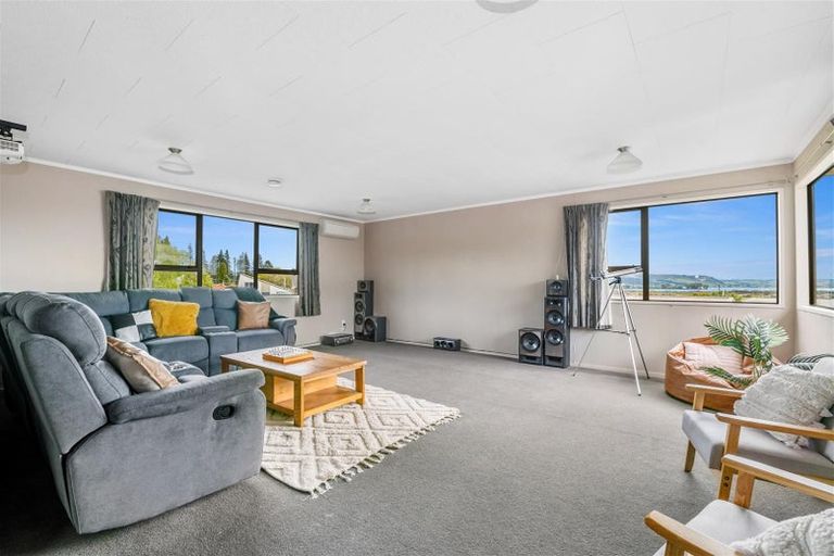 Photo of property in 17 Te Ana Place, Lynmore, Rotorua, 3010