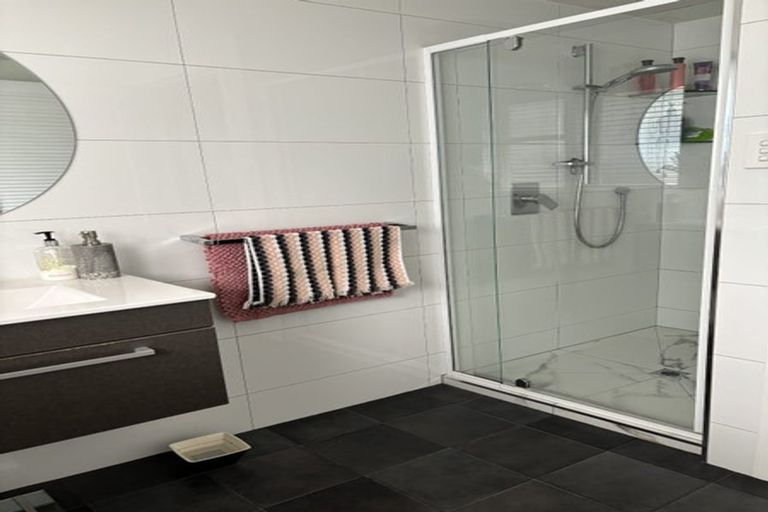 Photo of property in 127 Upper Fitzherbert Road, Wainuiomata, 5373