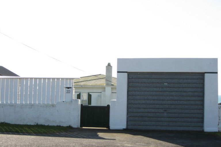 Photo of property in 22 Lismore Street, Strandon, New Plymouth, 4312