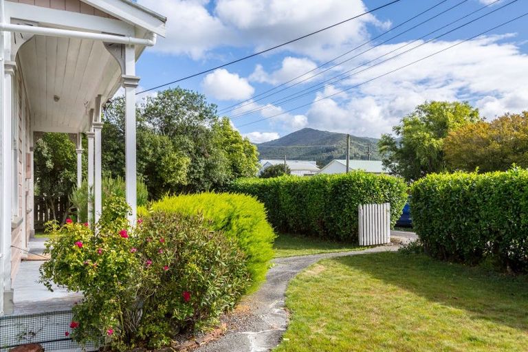 Photo of property in 6 Hayward Street, Featherston, 5710