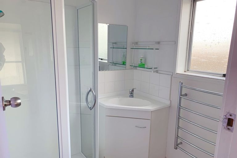 Photo of property in 1/42 Blacklock Avenue, Henderson, Auckland, 0612