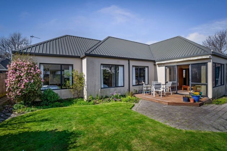 Photo of property in 9 Buscot Gate, Avonhead, Christchurch, 8042