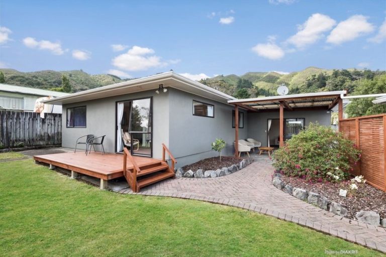 Photo of property in 3b Buller Grove, Naenae, Lower Hutt, 5011