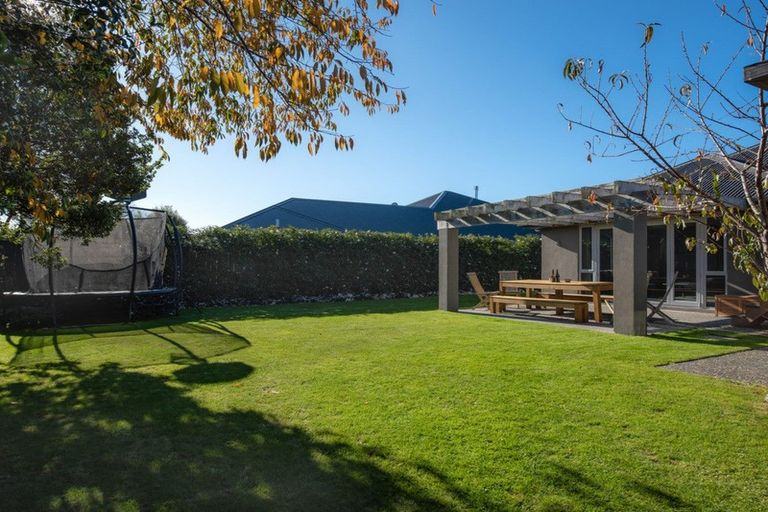 Photo of property in 33 Magnolia Drive, Springlands, Blenheim, 7201