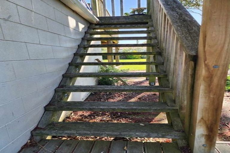 Photo of property in 1 Old Coach Road South, Otaki Beach, Otaki, 5512