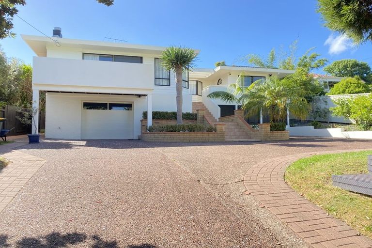 Photo of property in 875 Beach Road, Waiake, Auckland, 0630