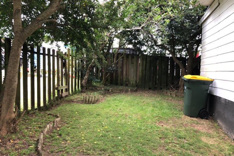 Photo of property in 2/9 Pawa Place, Manurewa, Auckland, 2102