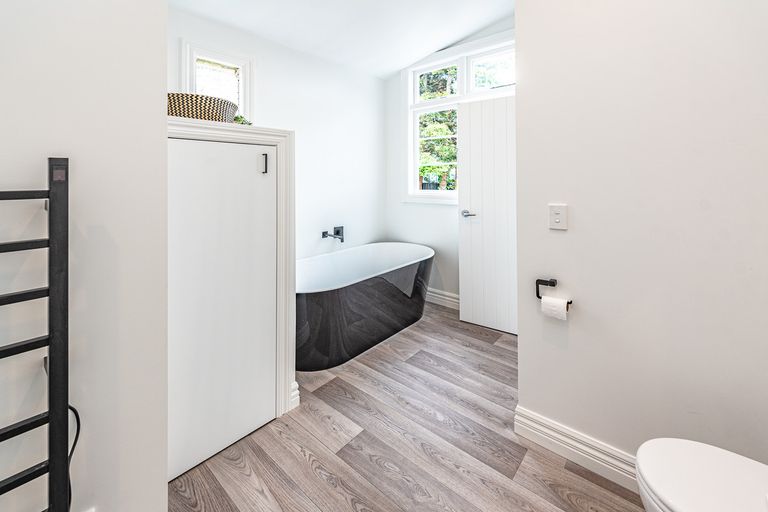 Photo of property in 2 Alma Road, Gonville, Whanganui, 4501