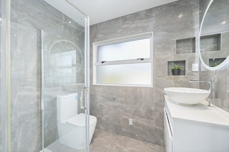 Photo of property in 1a Miro Street, New Lynn, Auckland, 0600