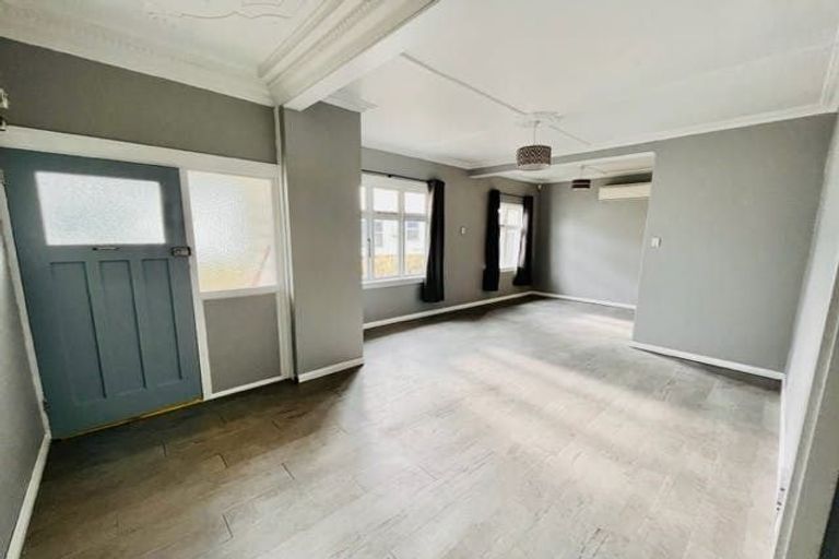 Photo of property in 54 Kirkcaldy Street, South Dunedin, Dunedin, 9012