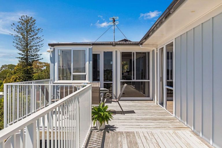 Photo of property in 499 Grahams Beach Road, Manukau Heads, Waiuku, 2684