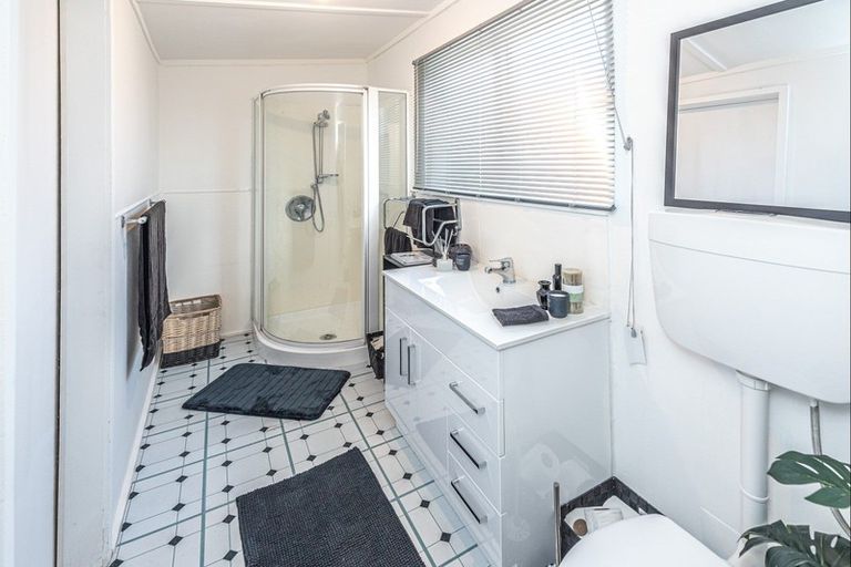 Photo of property in 20 Manuka Street, Castlecliff, Whanganui, 4501