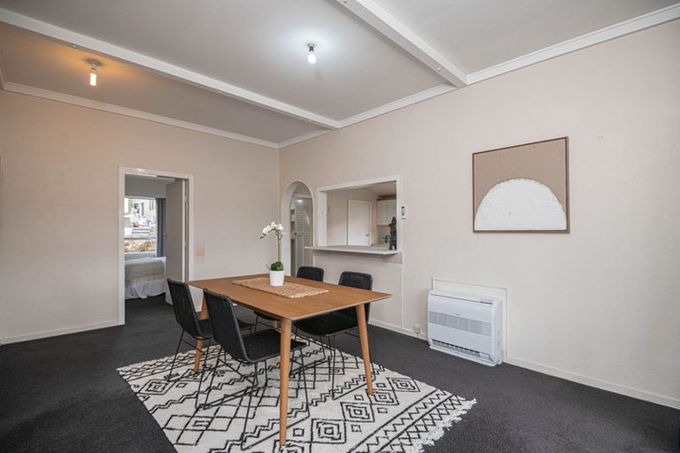 Photo of property in 10 Black Rock Road, Newlands, Wellington, 6037