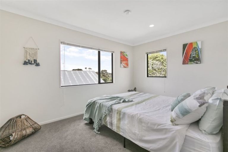 Photo of property in 153b Colwill Road, Massey, Auckland, 0614