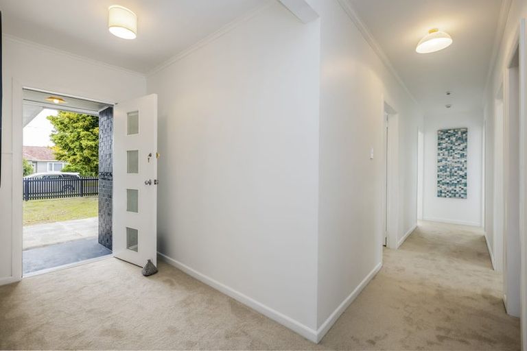 Photo of property in 5 Bunnythorpe Road, Papakura, 2110