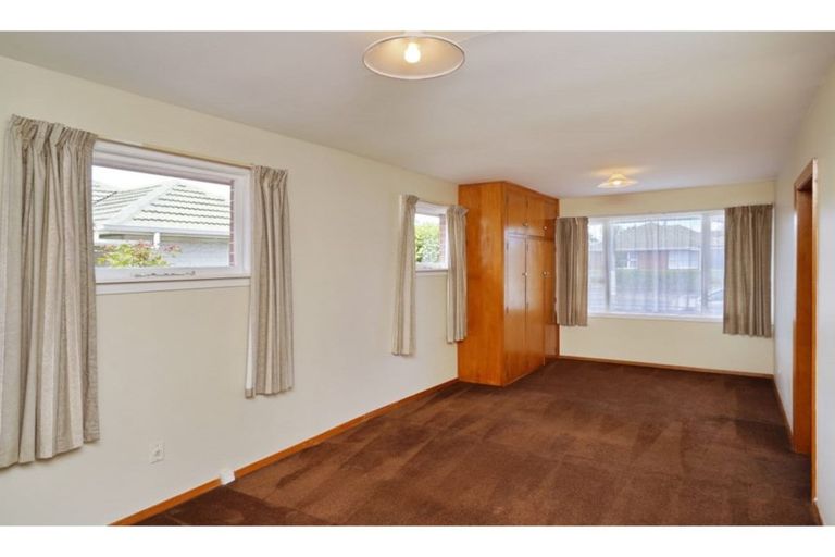 Photo of property in 76 Teesdale Street, Burnside, Christchurch, 8053