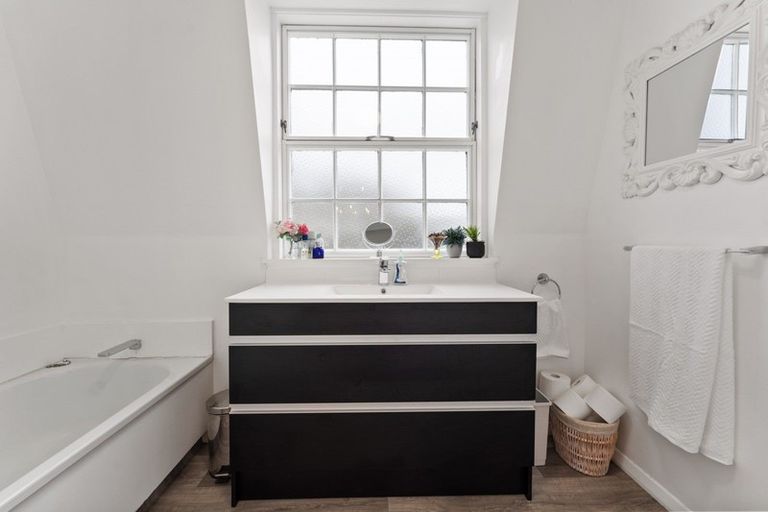 Photo of property in 34 Burn Street, Levin, 5510