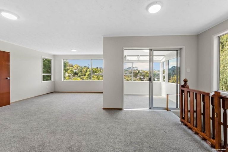 Photo of property in 34 Regency Place, Sunnynook, Auckland, 0632