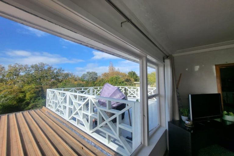 Photo of property in 35a Glenfern Road, Mellons Bay, Auckland, 2014