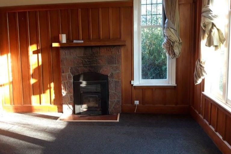Photo of property in 27 Avonhead Road, Avonhead, Christchurch, 8042