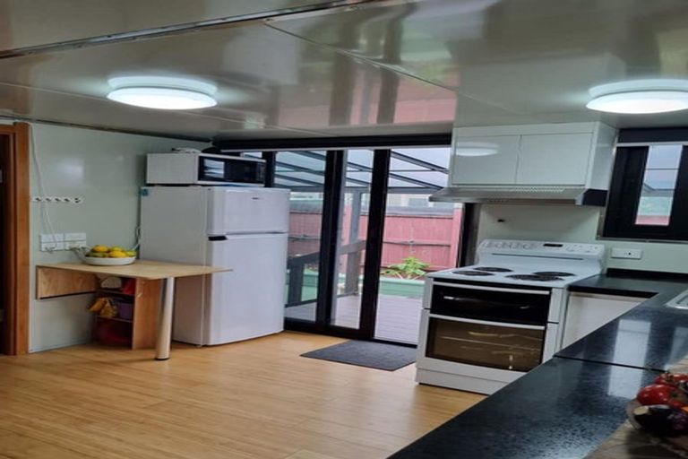 Photo of property in 3 Kapiti Lane, Otaki Beach, Otaki, 5512