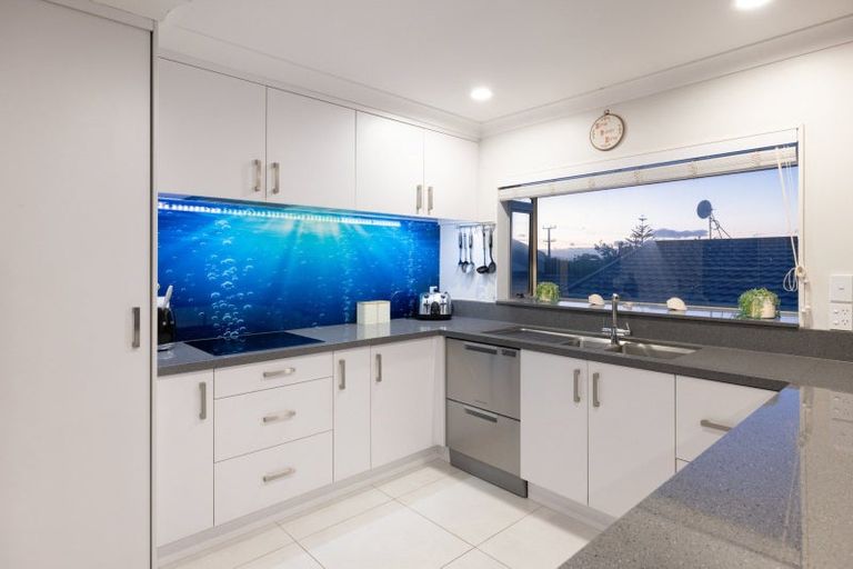 Photo of property in 65 Pukehina Parade, Pukehina, Te Puke, 3189