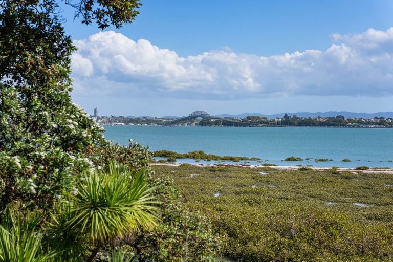 Photo of property in 6a Pine Ridge Terrace, Hauraki, Auckland, 0622