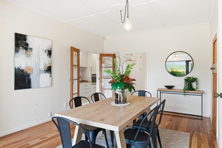 Photo of property in 24 Pembroke Road, Northland, Wellington, 6012