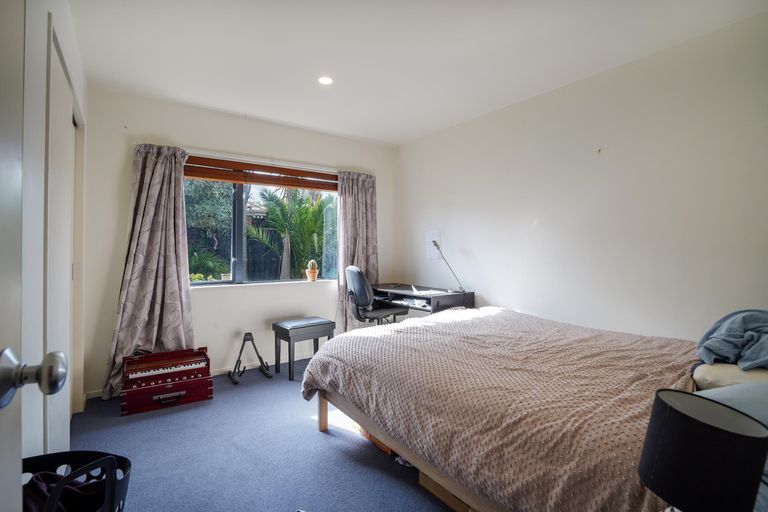 Photo of property in 24 Clearview Drive, Milson, Palmerston North, 4414