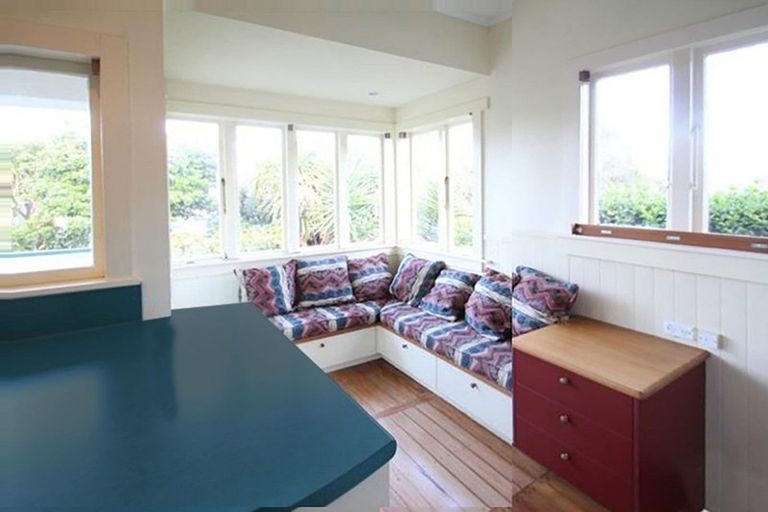 Photo of property in 4 Westmere Crescent, Westmere, Auckland, 1022
