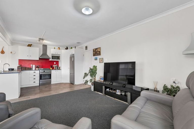 Photo of property in 140 Miranda Street, Stratford, 4332