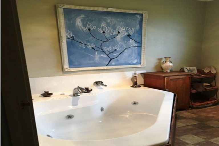 Photo of property in 17 Bledisloe Street, Ruawai, 0530