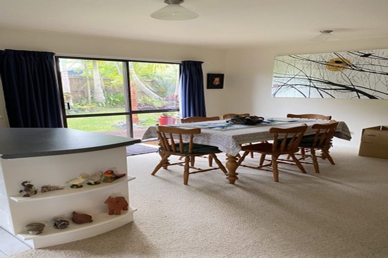 Photo of property in 34 St Annes Crescent, Wattle Downs, Auckland, 2103
