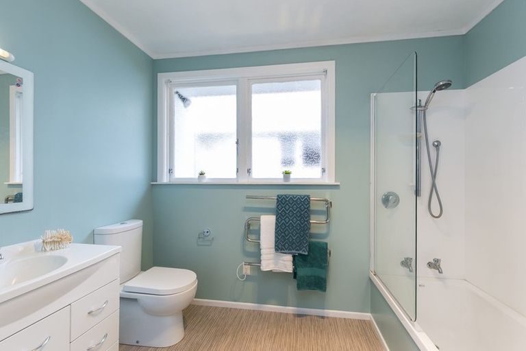 Photo of property in 57 Mark Avenue, Paparangi, Wellington, 6037