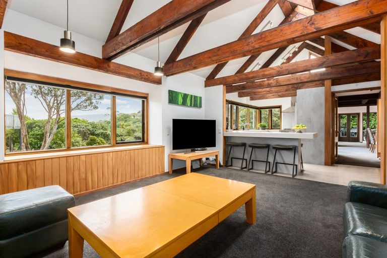 Photo of property in 54 Amapur Drive, Khandallah, Wellington, 6035