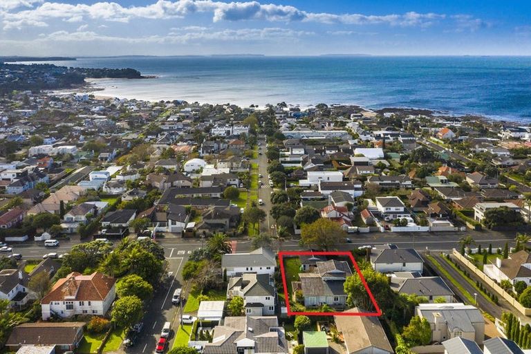 Photo of property in 98 Kitchener Road, Milford, Auckland, 0620