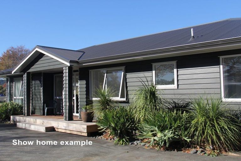 Photo of property in 19 Victoria Street, Coromandel, 3506