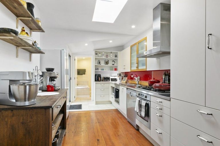 Photo of property in 519 Adelaide Road, Berhampore, Wellington, 6023