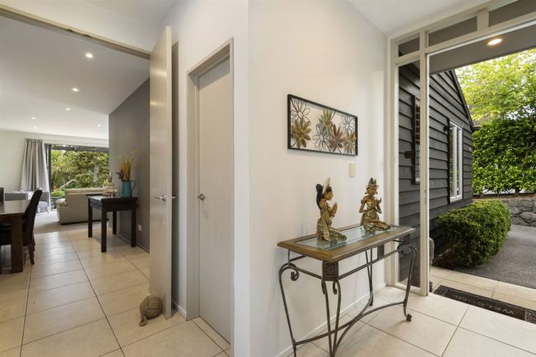 Photo of property in 3/44 Aberdeen Road, Campbells Bay, Auckland, 0620