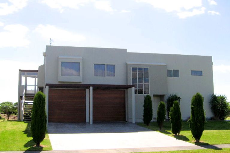 Photo of property in 16 Wakanoi Place, Bowentown, Waihi Beach, 3177