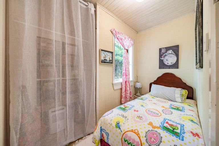 Photo of property in 85 Elmslie Road, Pinehaven, Upper Hutt, 5019